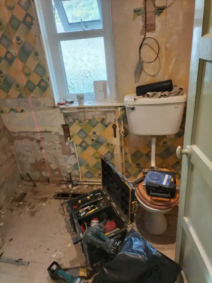 Complete Bathroom Refurbishment Tiling And Flooring Me 02